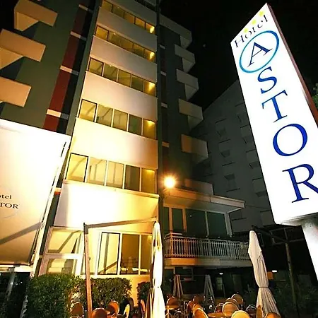 Hotel Astor 3*