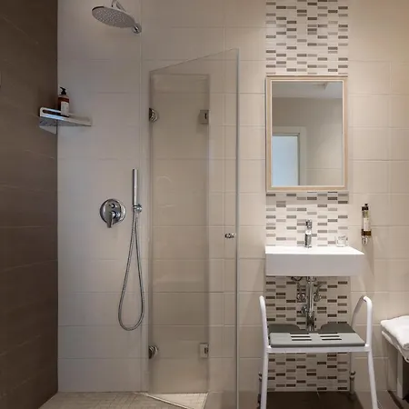 Astor 3*
