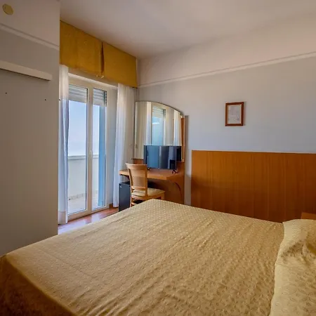 Hotel Astor 3*