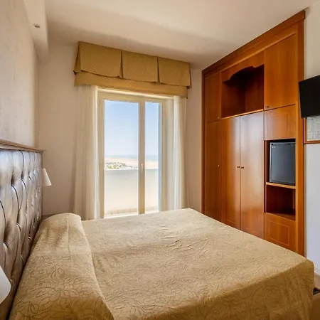 Otel Astor 3*