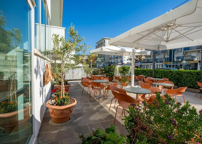 Astor Hotel 3*