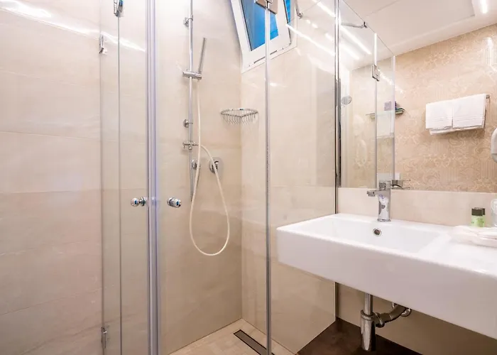 Astor Hotel 3*