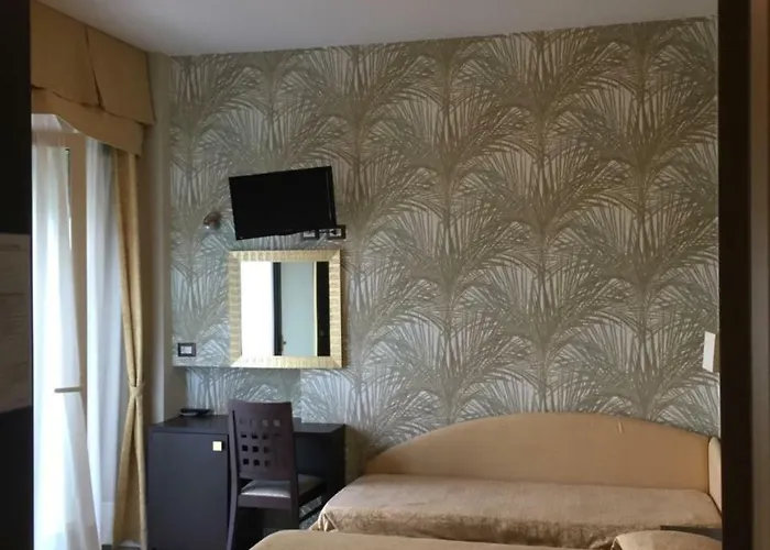Astor Hotel 3*