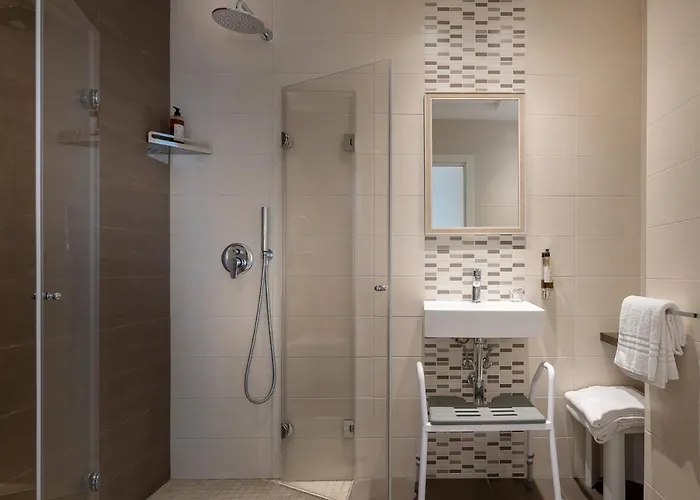 Astor 3*